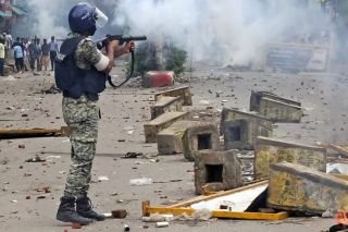 En Bangladesh, protestas antigubernamentales dejan al menos 300 muertos