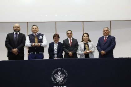 Alejandro Armenta, orgulloso de ser el primer gobernador con formación en administración pública, egresado de la BUAP