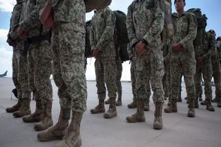 Al Ejército poder, dinero y libre albedrío