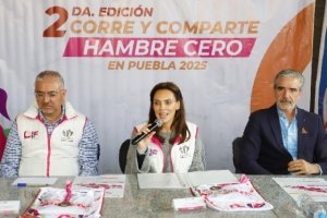 MariElise Budib presenta playera y medalla de la segunda edición de la carrera “Corre y Comparte: Hambre Cero 2025”