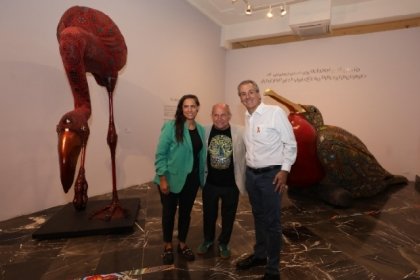 Recorre Pepe Chedraui la exposición “El Murmullo de los Océanos” en la Galería del Palacio Municipal