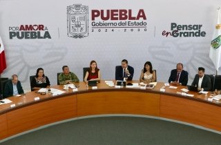 &quot;Mega obras, no mega saqueos; mega obras, no mega deudas&quot;: Armenta
