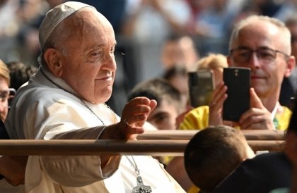 El Papa Francisco mejora y deja el oxígeno tras un mes hospitalizado